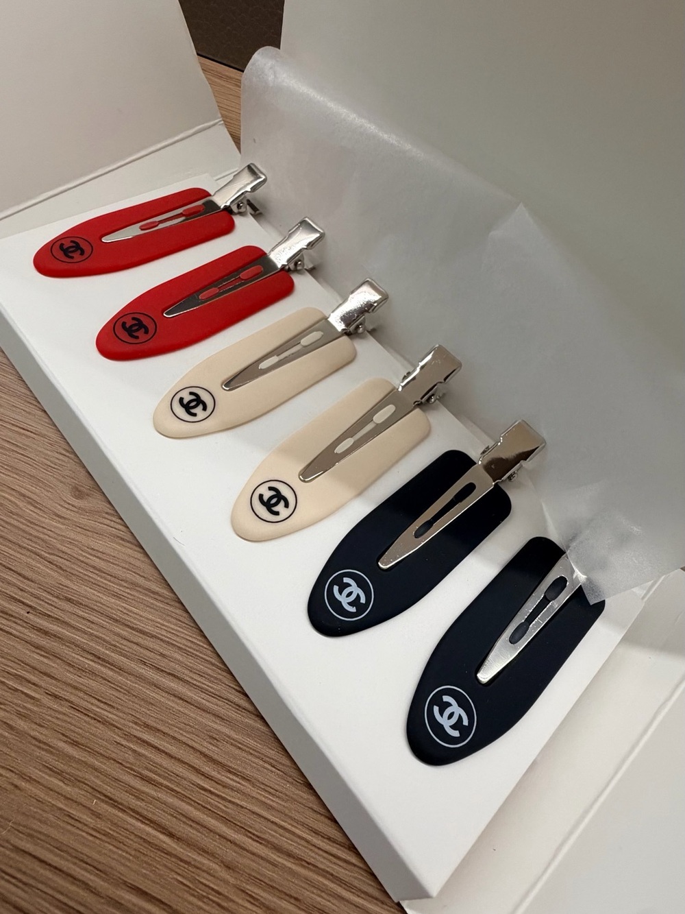 CHANEL GWP Beauty Hair Clip Set